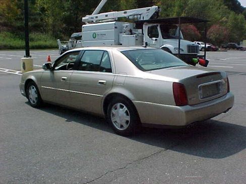 Used 2005 Cadillac De Ville FWD image 11