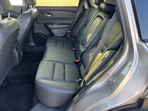 Certified 2025 Nissan Rogue SL w/ Tech Package AWD/4WD image 12