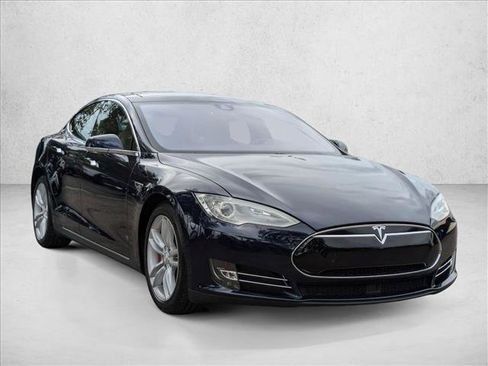 Used 2015 Tesla Model S 85D image 3