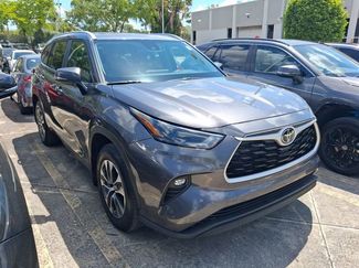 Used 2024 Toyota Highlander XLE video 1