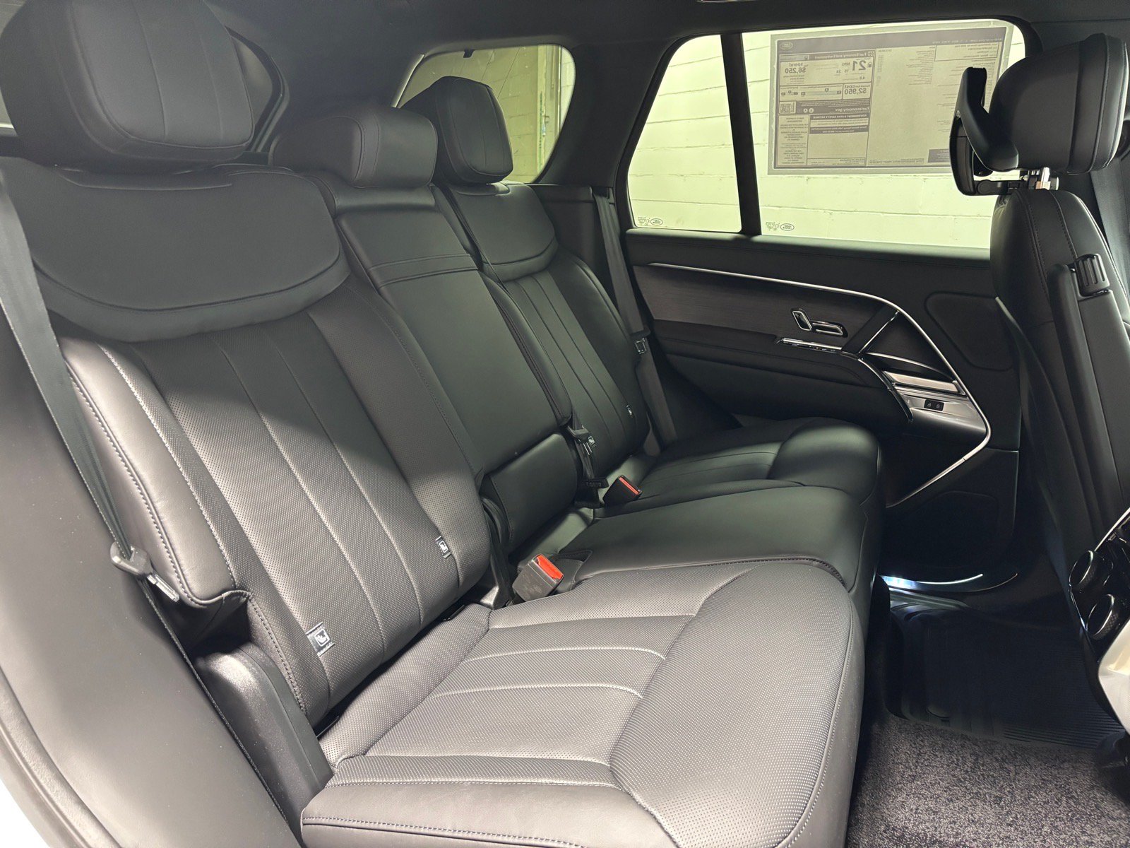 New 2026 Land Rover Range Rover SE AWD/4WD image 37