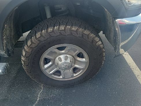 Used 2018 RAM 2500 Tradesman w/ Chrome Appearance Group AWD/4WD image 5
