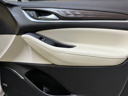 Used 2023 Buick Enclave Avenir image 49