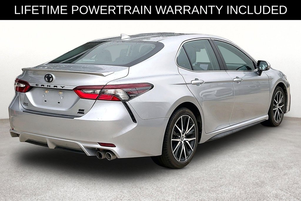 Used 2022 Toyota Camry SE w/ Cold Weather Package AWD/4WD image 2