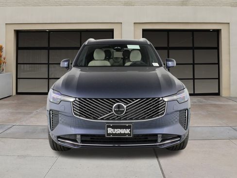 New 2026 Volvo XC90 B6 Plus w/ Protection Package Premier image 2