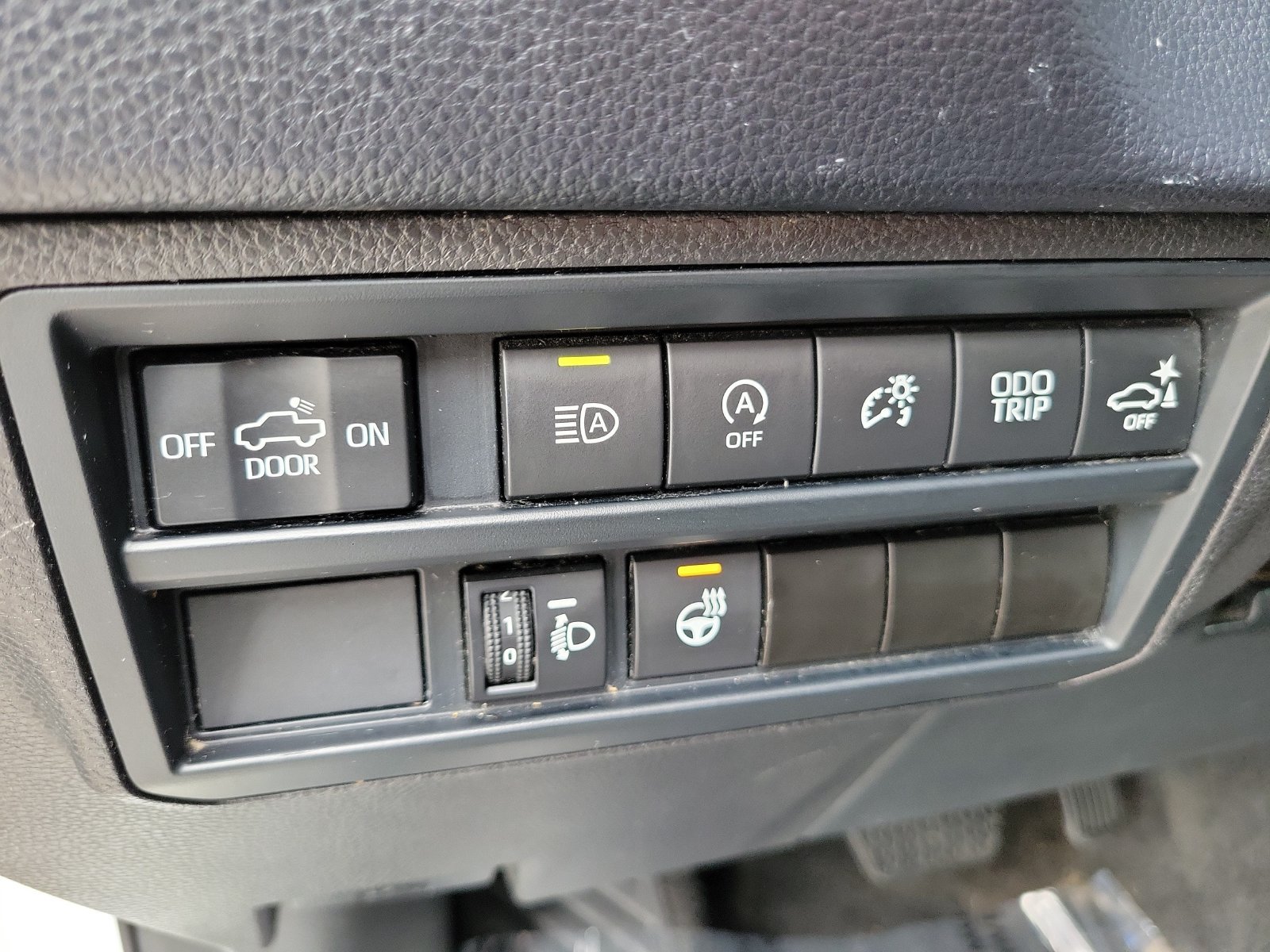 Used 2024 Toyota Tundra SR5 w/ SR5 Premium Package AWD/4WD image 19