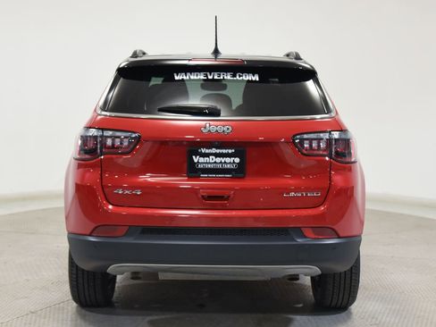 Used 2024 Jeep Compass Limited AWD/4WD image 10