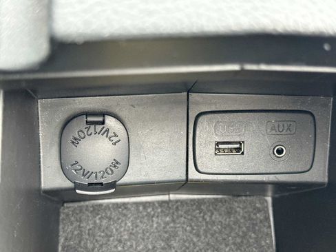 Used 2014 Subaru Forester 2.5i Touring AWD/4WD image 31