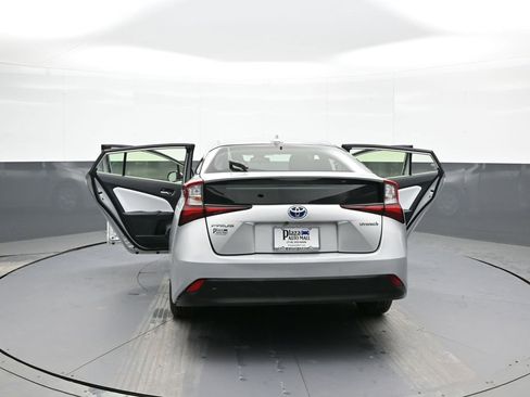 Certified 2022 Toyota Prius LE image 45