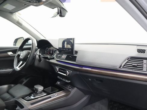 Certified 2025 Audi Q5 e Premium Plus w/ Premium Plus Package image 23