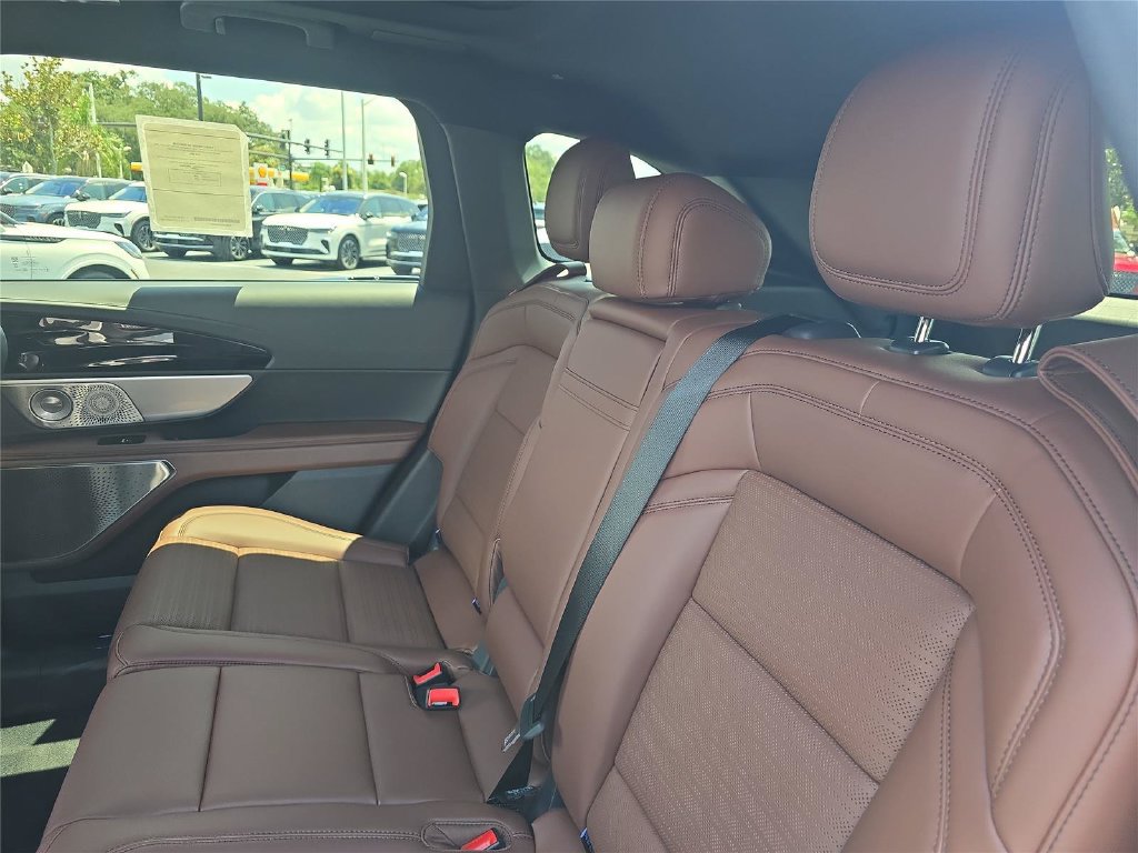 New 2026 Lincoln Nautilus Reserve AWD/4WD image 10