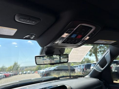 Used 2025 RAM 1500 Limited AWD/4WD image 29