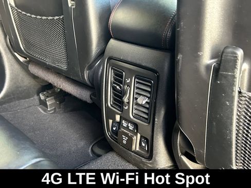 Used 2024 Dodge Durango GT RWD image 36