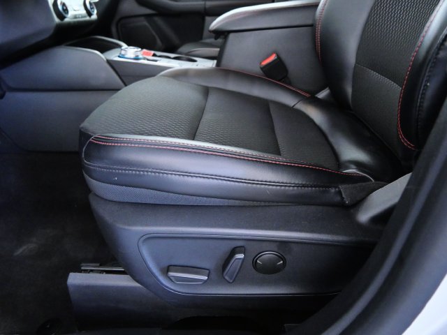 Certified 2025 Ford Escape ST-Line AWD/4WD image 15
