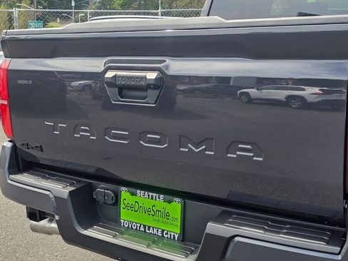 New 2026 Toyota Tacoma TRD Off-Road AWD/4WD image 13