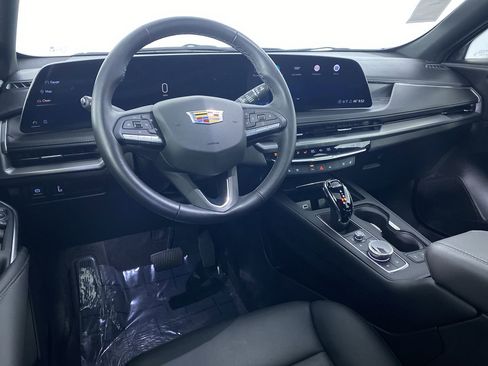 Certified 2024 Cadillac XT4 Premium Luxury image 2