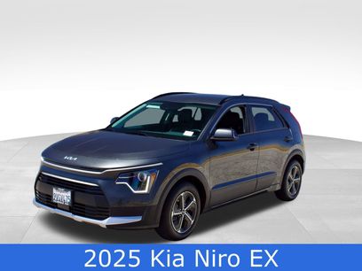 Used 2025 Kia Niro EX