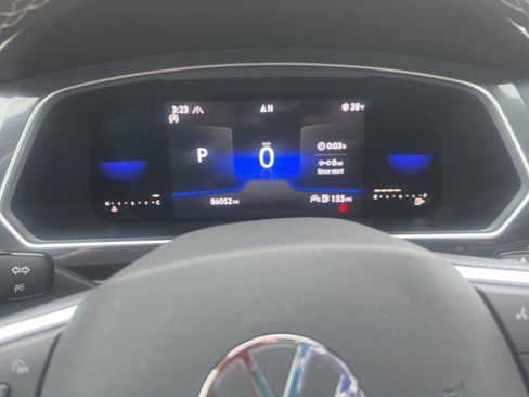 Used 2022 Volkswagen Tiguan SE AWD/4WD image 13