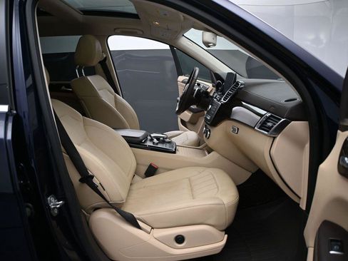 Used 2018 Mercedes-Benz GLS 450 4MATIC image 16