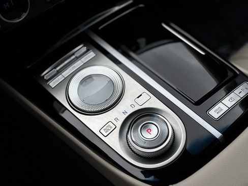 Used 2021 Genesis G80 2.5T AWD/4WD image 38