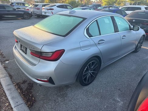 Used 2019 BMW 330i Sedan w/ Premium Package image 2