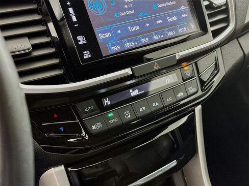 Used 2017 Honda Accord EX-L image 9