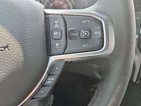 Certified 2025 RAM 2500 Big Horn AWD/4WD image 25