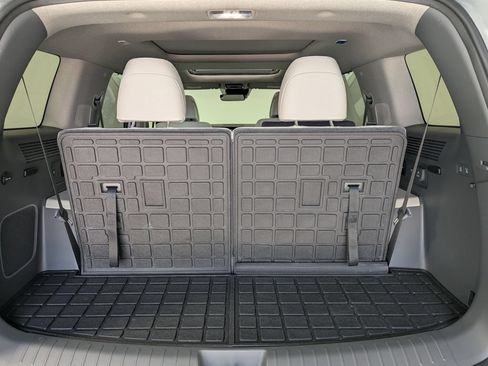 Certified 2025 Hyundai Santa Fe Limited FWD image 29