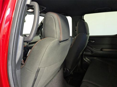 Used 2025 Nissan Frontier PRO-4X w/ Pro Convenience Package image 28