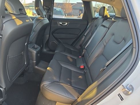 New 2026 Volvo XC60 T8 Ultra w/ Climate Package AWD/4WD image 8