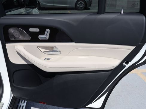 New 2026 Mercedes-Benz GLS 450 4MATIC image 17