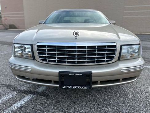 Used 1998 Cadillac De Ville image 2