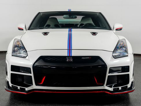 Used 2009 Nissan GT-R Premium image 23