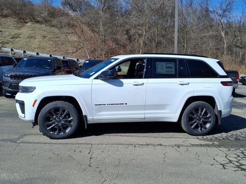 New 2026 Jeep Grand Cherokee Limited Reserve image 2