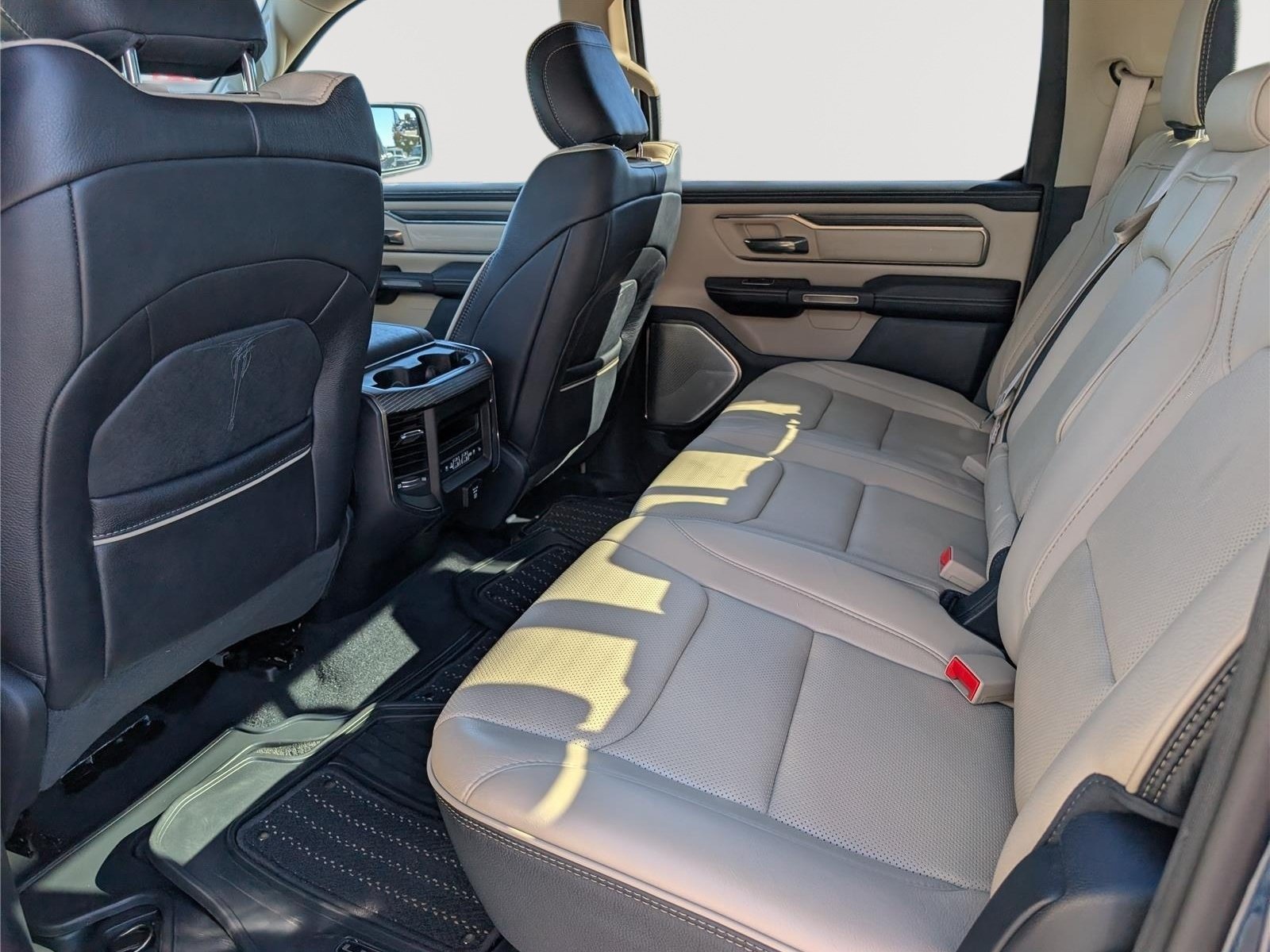 Used 2020 RAM 1500 Limited AWD/4WD image 14