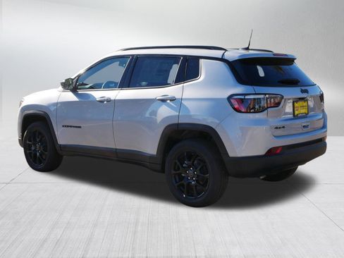 New 2026 Jeep Compass Latitude image 5