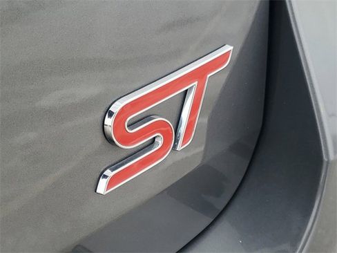 Used 2022 Ford Explorer ST w/ Equipment Group 401A image 10