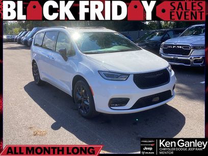 New 2026 Chrysler Pacifica Limited