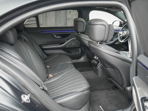 Used 2023 Mercedes-Benz S 580e 4MATIC Sedan w/ AMG Line image 37