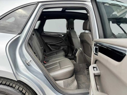 Used 2019 Porsche Macan image 43