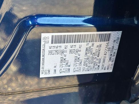 Used 2025 Nissan Rogue SV image 18