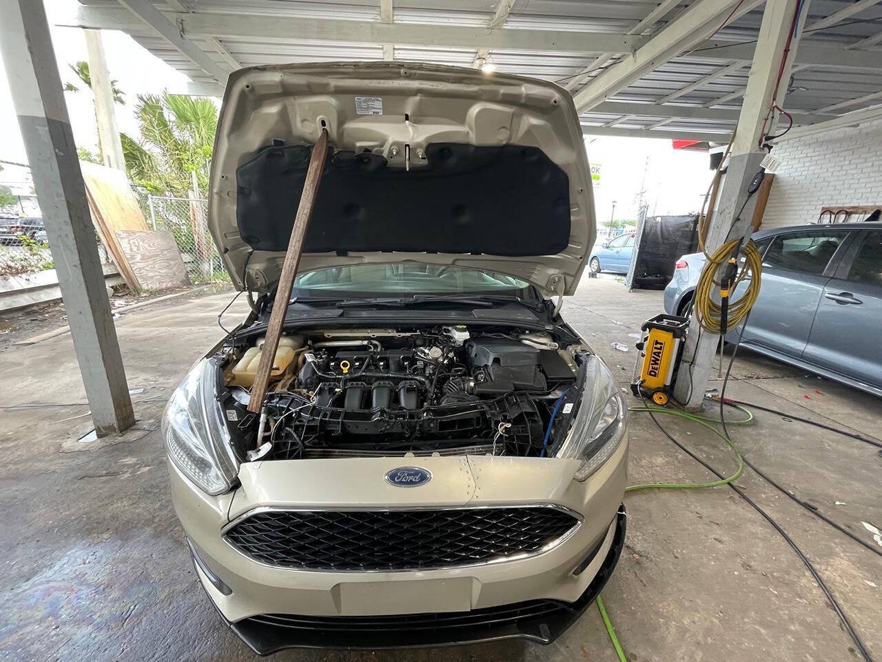 Used 2018 Ford Focus SE FWD image 15