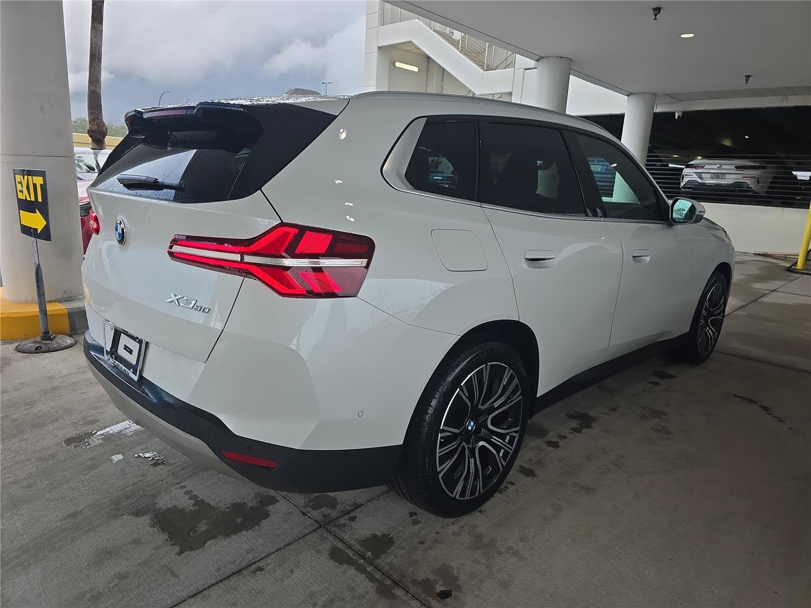Certified 2026 BMW X3 xDrive30i w/ Premium Package AWD/4WD image 3