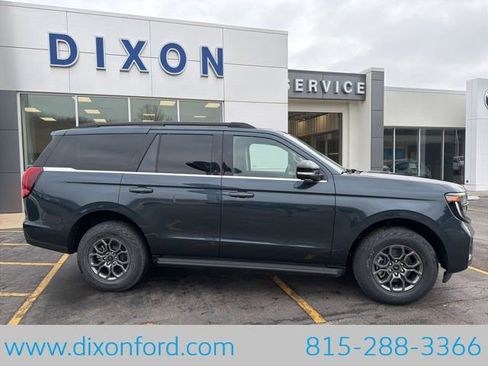 New 2026 Ford Expedition Active image 8