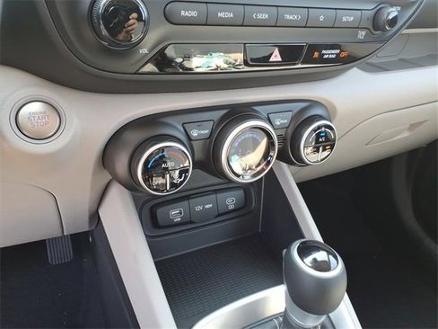 New 2025 Hyundai Venue SEL image 16