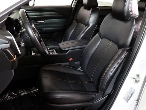 Used 2025 MAZDA CX-50 AWD 2.5 S w/ Premium Plus Pkg image 4