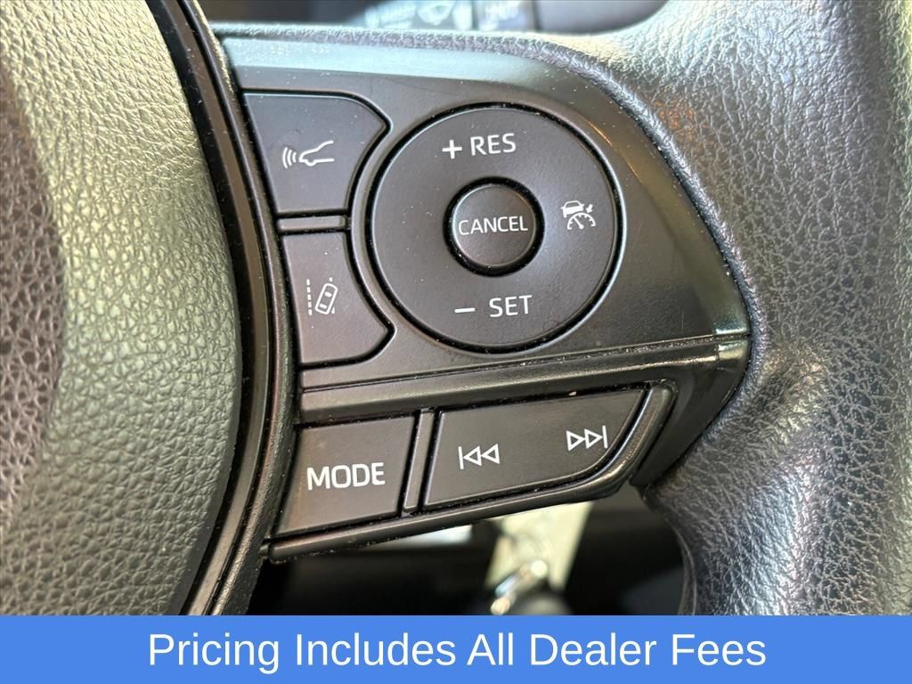 Used 2021 Toyota Corolla LE FWD image 13