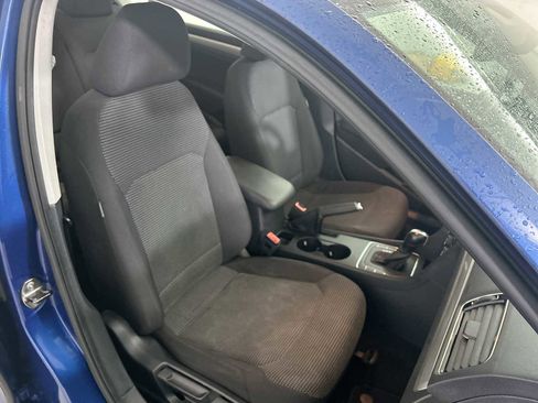 Used 2016 Volkswagen Passat 1.8T image 25