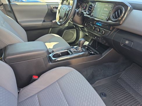 Used 2023 Toyota Tacoma SR5 w/ Technology Package RWD image 12