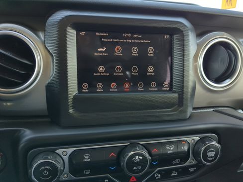 Used 2020 Jeep Gladiator Overland w/ Safety Group image 23